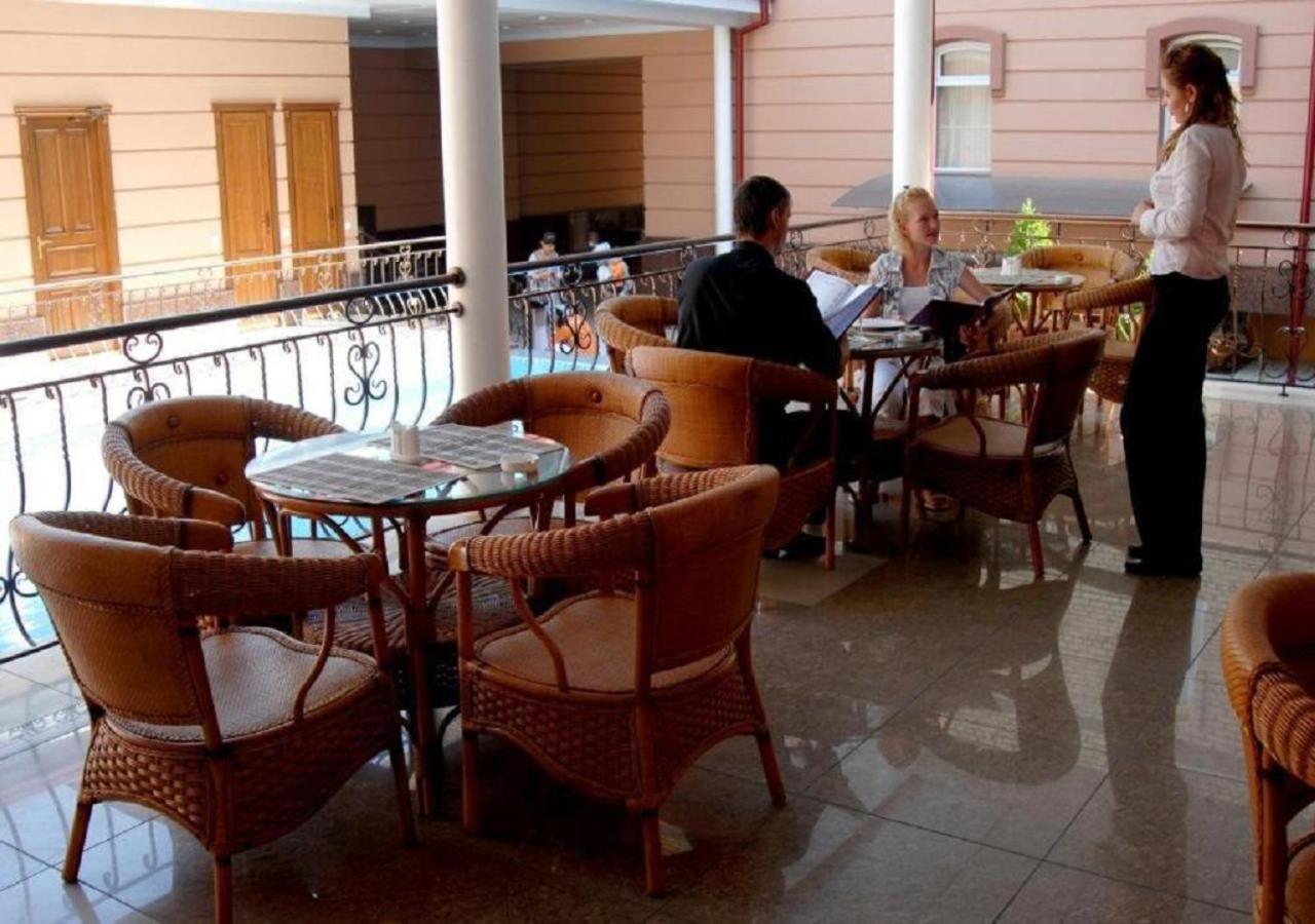 Hotel Bek Tachkent Extérieur photo