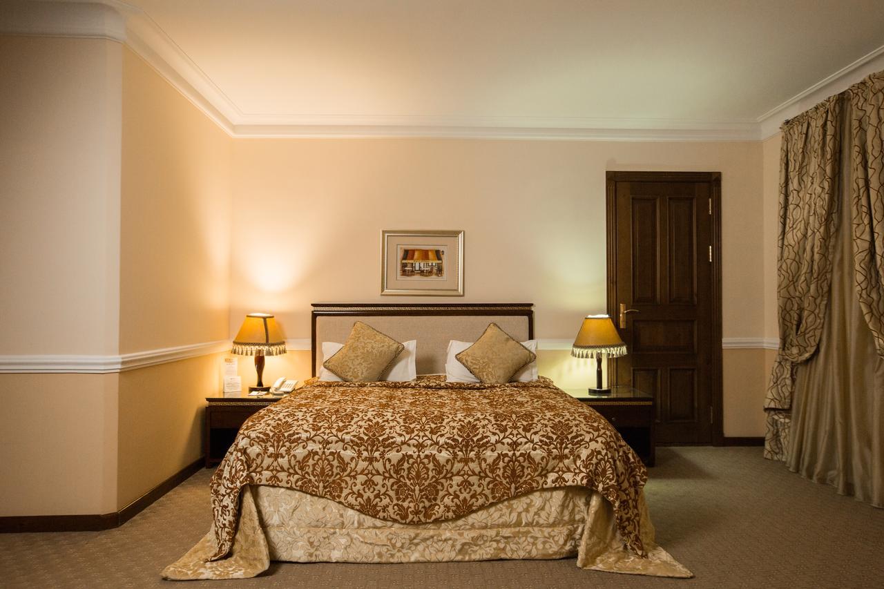 Hotel Bek Tachkent Extérieur photo