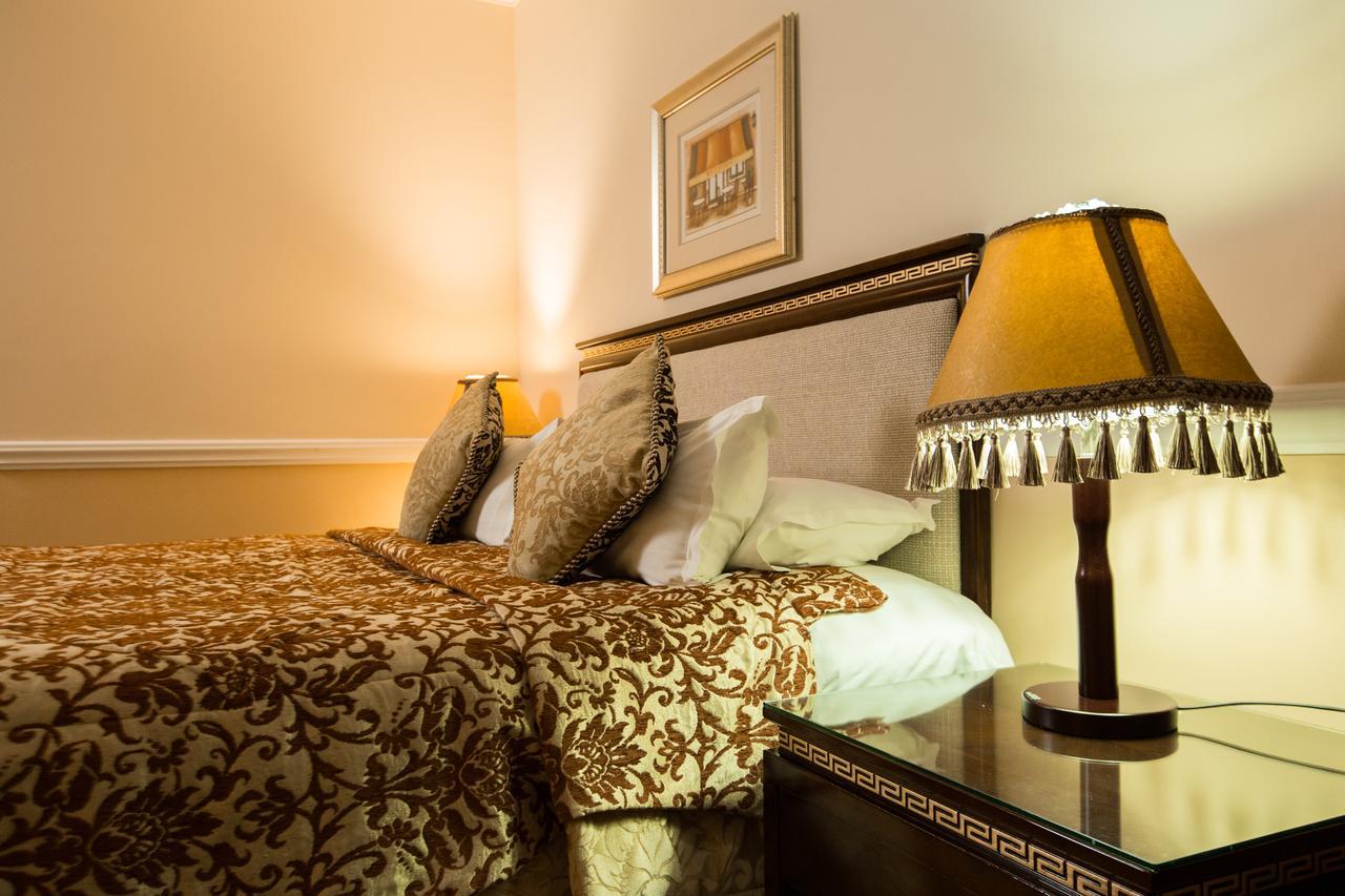 Hotel Bek Tachkent Extérieur photo