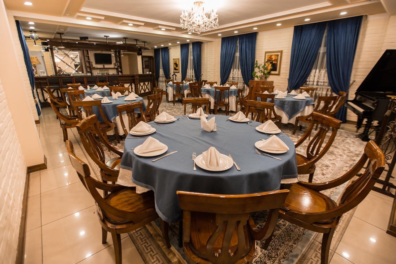 Hotel Bek Tachkent Extérieur photo